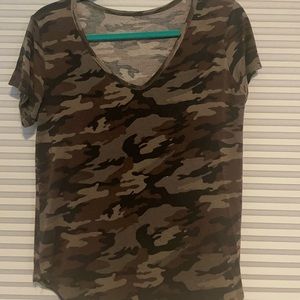 Rue21 favorite relaxed tee; medium size